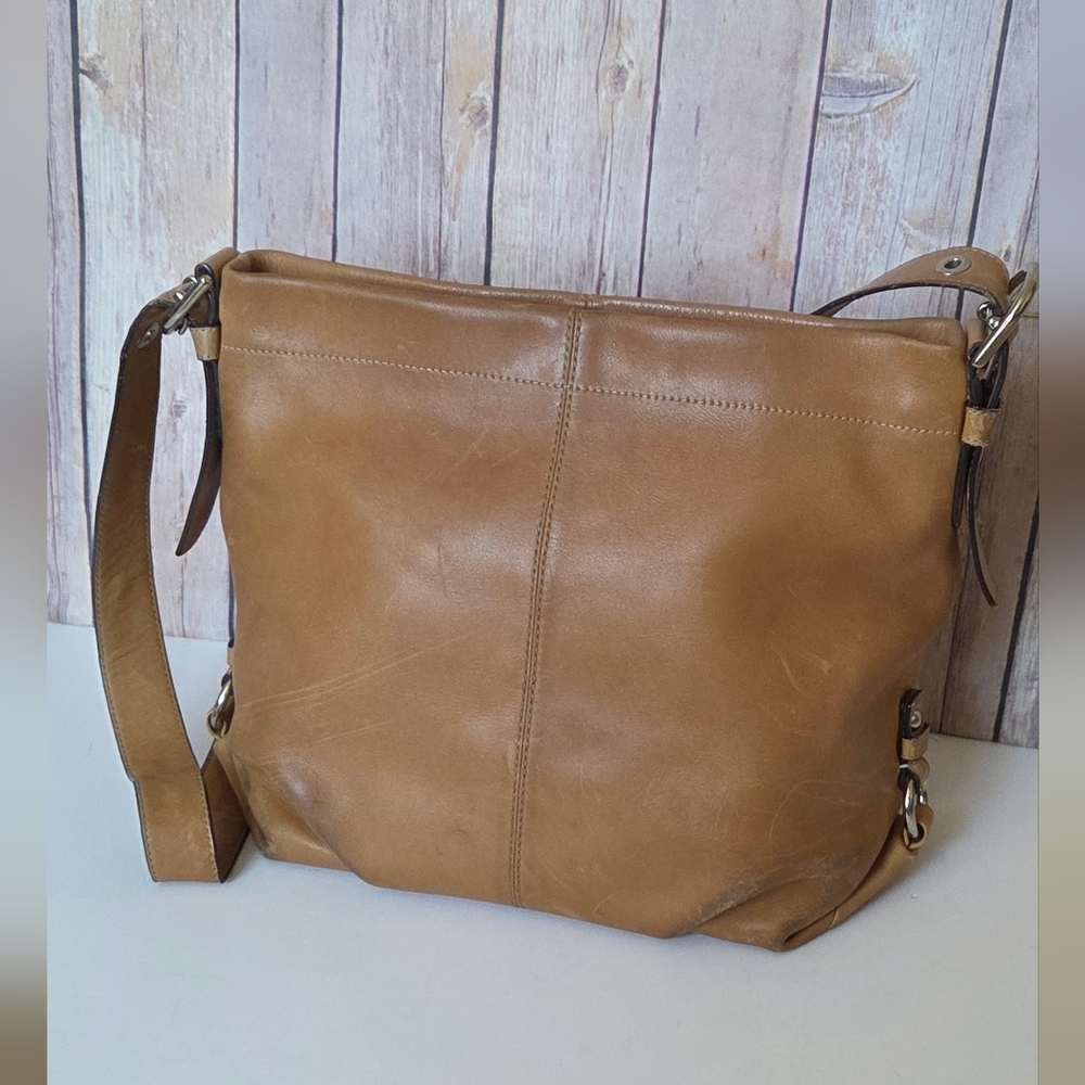 LOW START Coach Crossbody Bag GUC - Picture 5 of 16